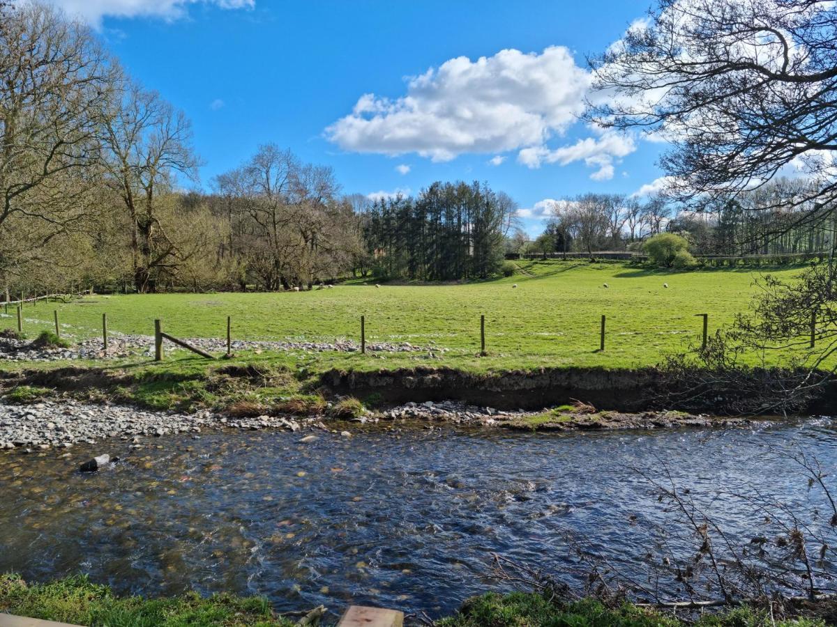 Riverside Cabin At Pen-Y-Bont Mill Otel Oswestry Dış mekan fotoğraf