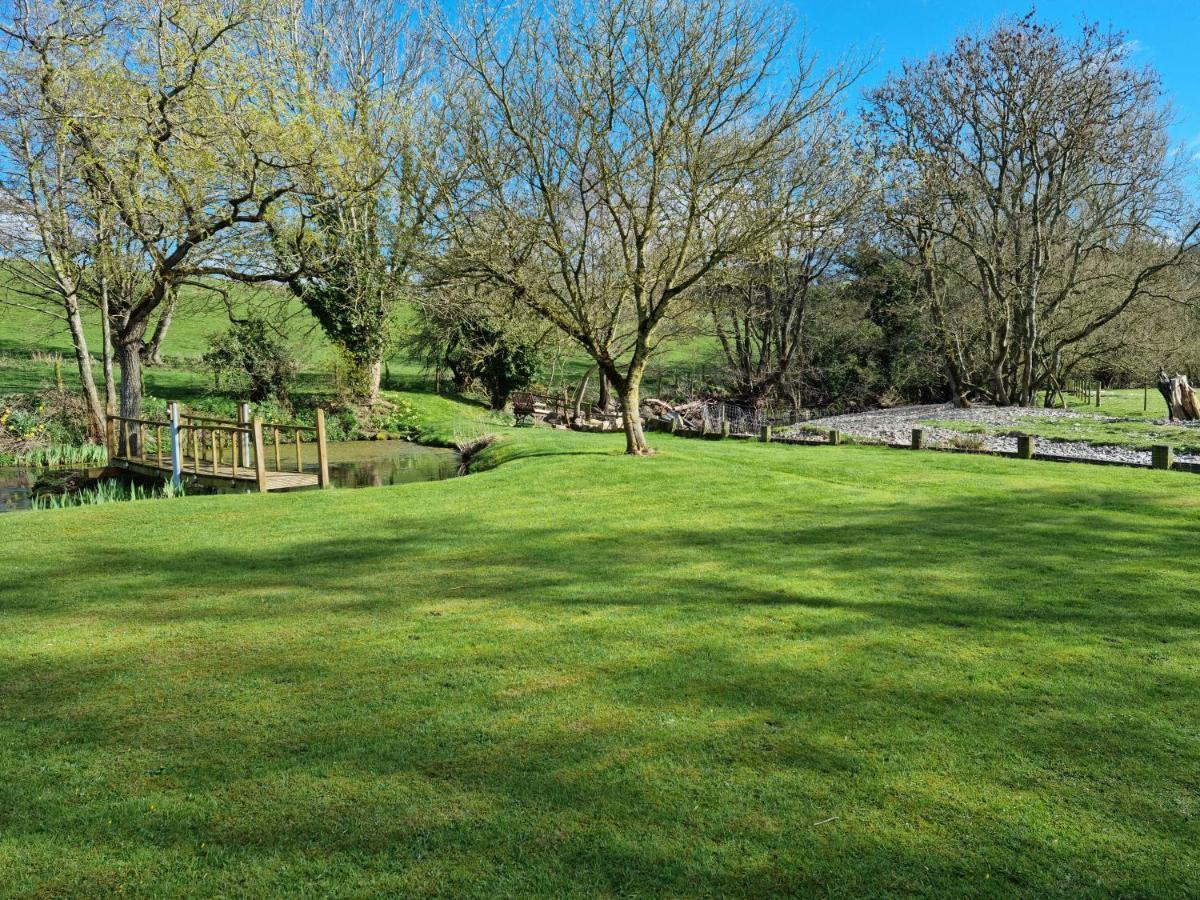 Riverside Cabin At Pen-Y-Bont Mill Otel Oswestry Dış mekan fotoğraf