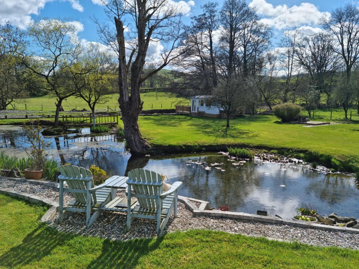 Riverside Cabin At Pen-Y-Bont Mill Otel Oswestry Dış mekan fotoğraf